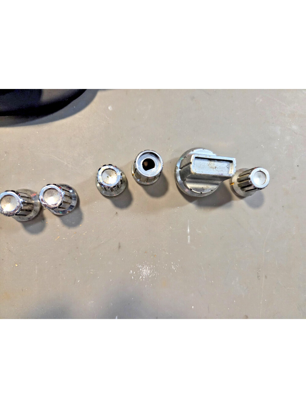 COBRA 148GTL SET OF KNOBS MOBILE CB RADIO